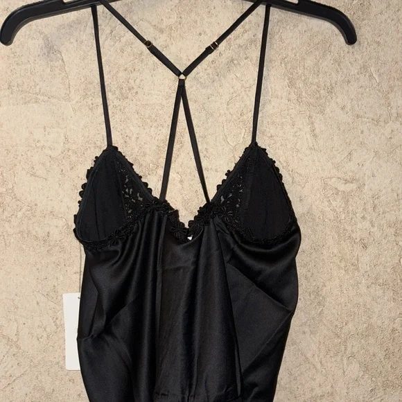 FLORA NIKROOZ Sheer Lace Satin Teddy(Bust 31 -32
Waist 23-24 Hip 33 - 34) - Picture 5 of 5